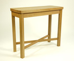 Console table in oak by Dovetailors