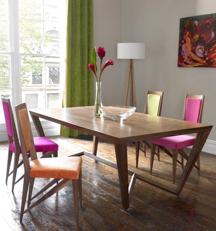 Spyder Dining Suite by Paul Case